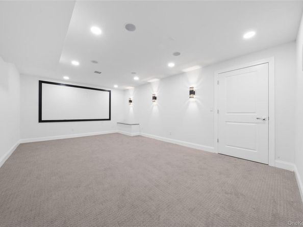 4 Coventry Court, Wheatley Heights NY 11798