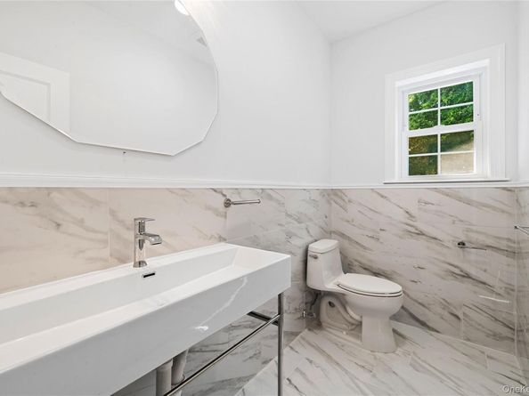 4 Coventry Court, Wheatley Heights NY 11798