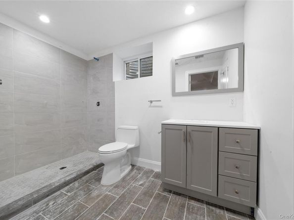 4 Coventry Court, Wheatley Heights NY 11798