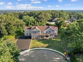 4 Coventry Court, Wheatley Heights NY 11798