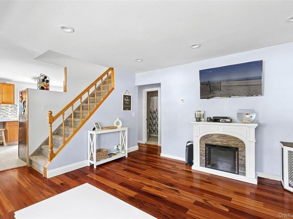 12 Lakeview Drive, Middle Island NY 11953