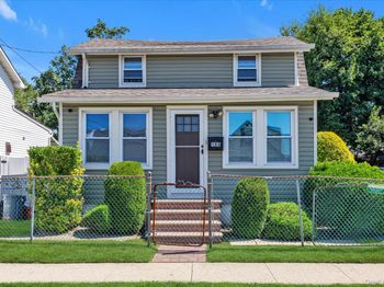 103 Oakley Avenue