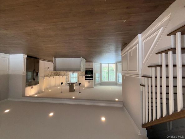 89C Coram Mt Sinai Road, Coram NY 11727