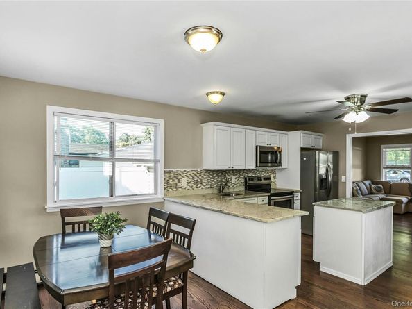 11 Joan Road, Bay Shore NY 11706