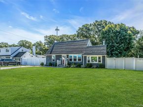 11 Joan Road, Bay Shore NY 11706