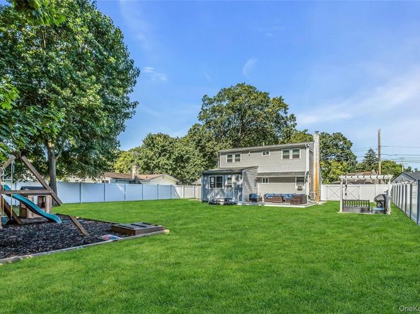 11 Joan Road, Bay Shore NY 11706