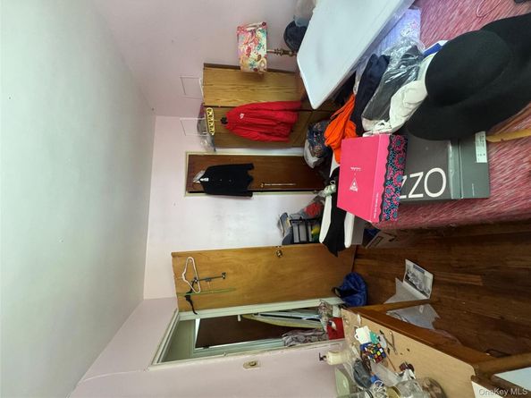 1017 E 229 Street, Bronx,, Bronx NY 10466