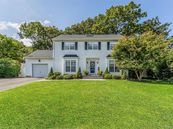 22 Washington Avenue, Port Jefferson Station NY 11776