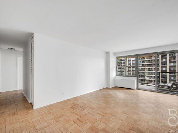 18-05 215th Street 5H, Bayside NY 11360