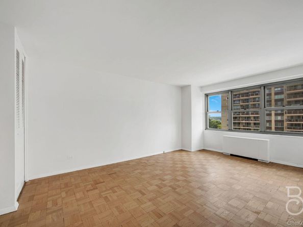 18-05 215th Street 5H, Bayside NY 11360