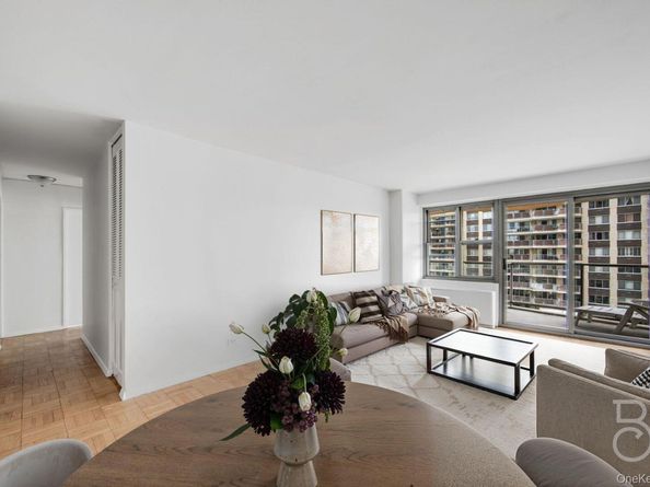 18-05 215th Street 5H, Bayside NY 11360