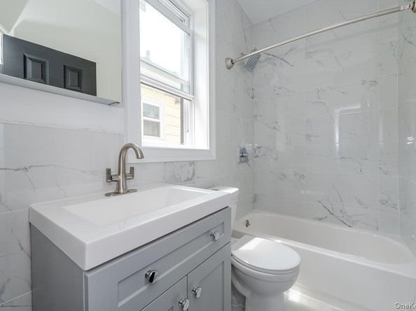 573 Minnieford Avenue, Bronx NY 10464