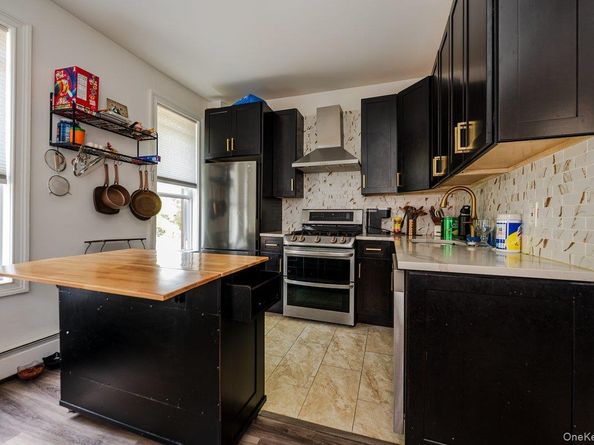 573 Minnieford Avenue, Bronx NY 10464