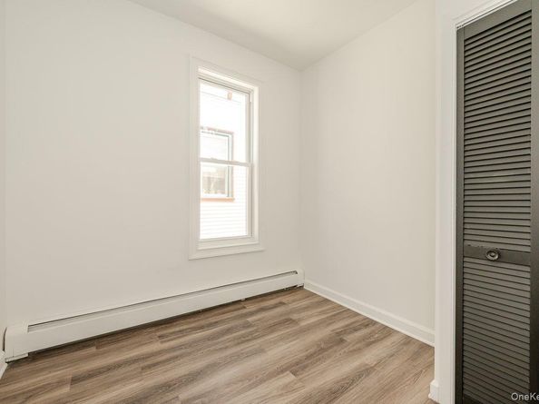 573 Minnieford Avenue, Bronx NY 10464