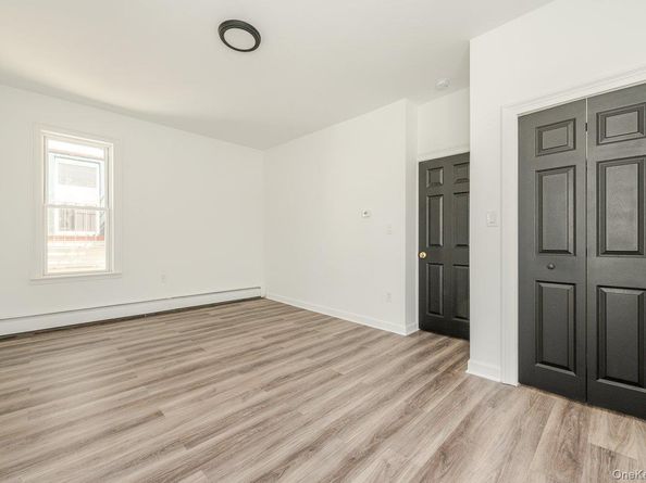 573 Minnieford Avenue, Bronx NY 10464