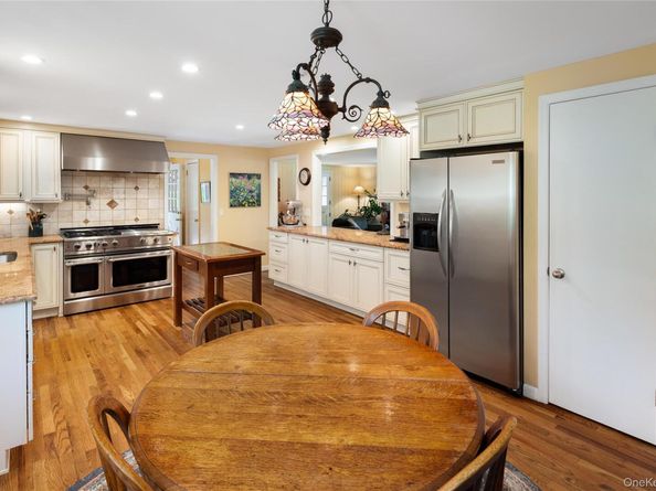 10 Mark Mead Road, Cross River NY 10518