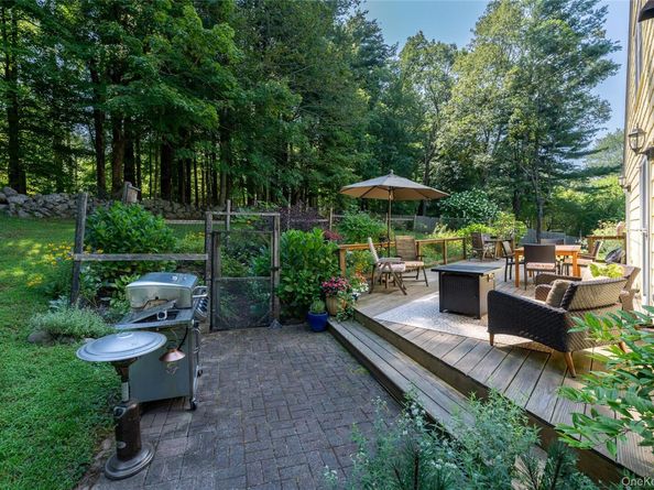 10 Mark Mead Road, Cross River NY 10518