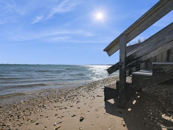 Undisclosed Address #904031, Hampton Bays NY 11937