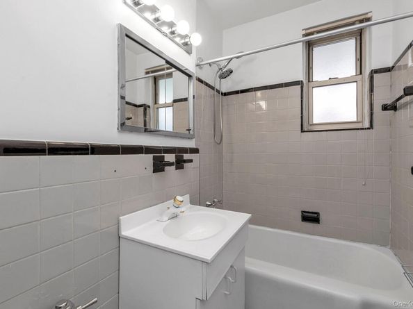 68-61 Yellowstone Boulevard 519, Forest Hills NY 11375