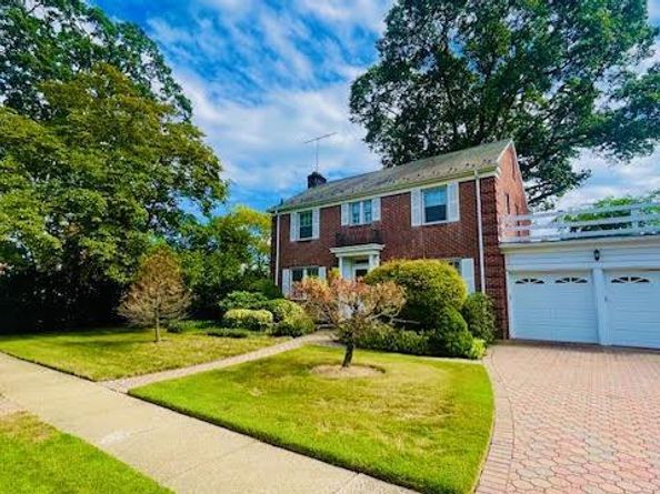 134 Fonda Road, Rockville Centre NY 11570