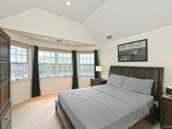 2 Andiron Court, East Northport NY 11746