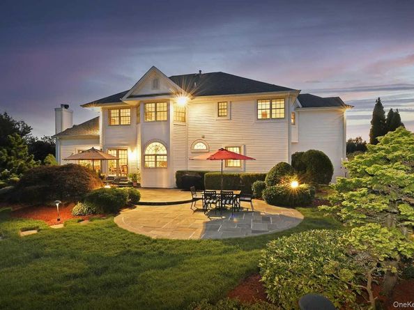 2 Andiron Court, East Northport NY 11746