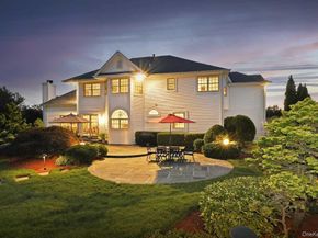 2 Andiron Court, Dix Hills NY 11746