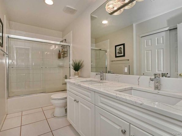 2 Andiron Court, Dix Hills NY 11746