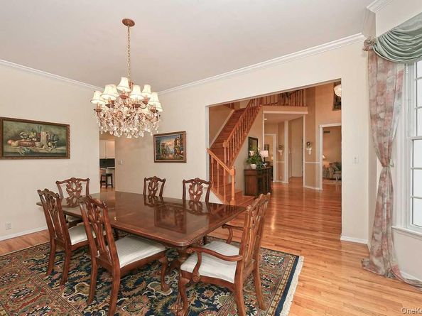 2 Andiron Court, East Northport NY 11746