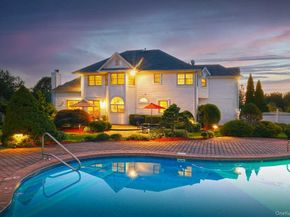 2 Andiron Court, East Northport NY 11746