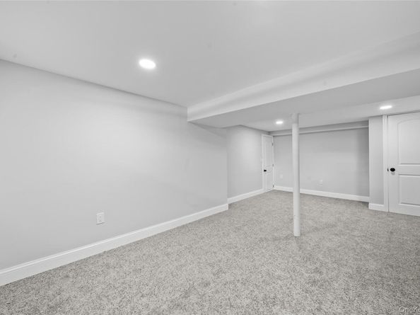 14 21st Avenue, Bay Shore NY 11706
