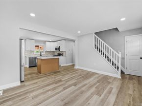 14 21st Avenue, Bay Shore NY 11706