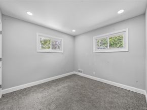 14 21st Avenue, Bay Shore NY 11706