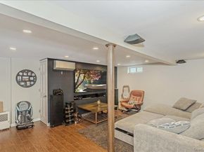 922 N 1st Street, New Hyde Park NY 11040