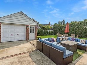 922 N 1st Street, New Hyde Park NY 11040