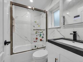 717 College Place, College Point NY 11356