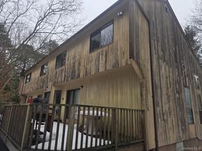 9 Haney Court, Manorville NY 11949