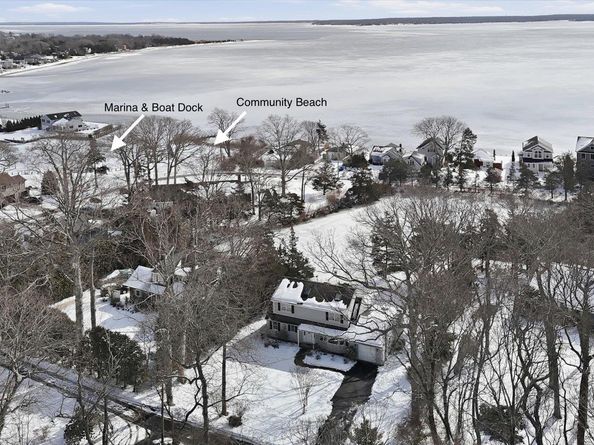 55 Leafy Way, Aquebogue NY 11931