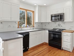 55 Leafy Way, Aquebogue NY 11931