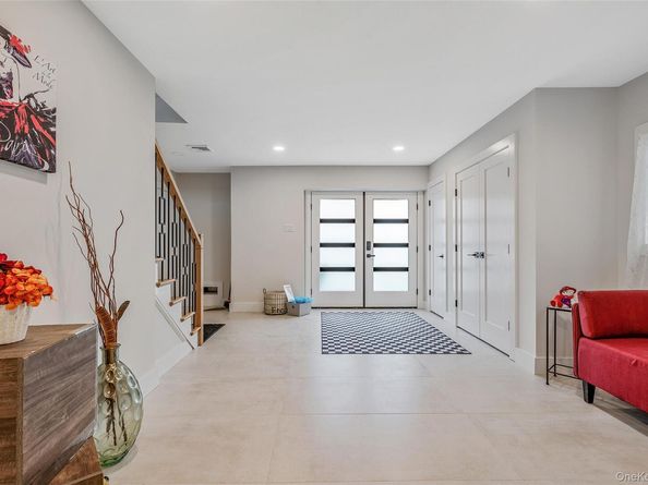 243 Mott Street, Oceanside NY 11572