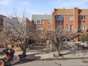 867 Kinsella Street, Bronx NY 10462