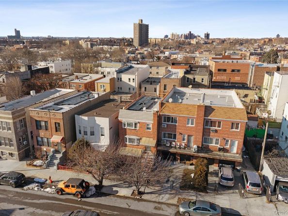 867 Kinsella Street, Bronx NY 10462