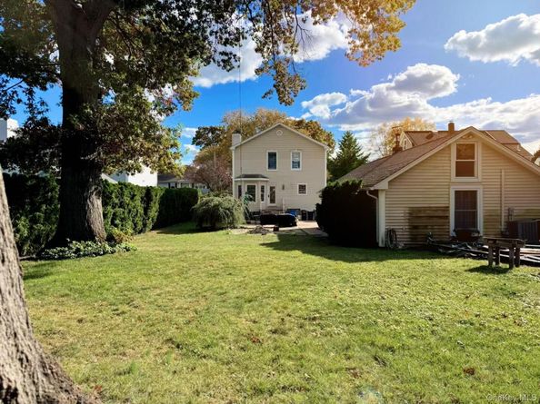 1543 William Street, North Merrick NY 11566