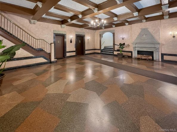 83-15 116 Street 6K, Kew Gardens NY 11418