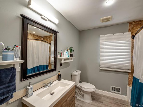 30 Fairway Avenue, Riverhead NY 11901