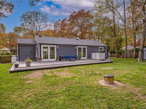 39 Lynncliff Road, Hampton Bays NY 11946