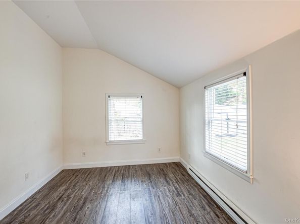 39 Lynncliff Road, Hampton Bays NY 11946