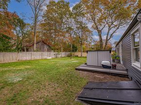 39 Lynncliff Road, Hampton Bays NY 11946