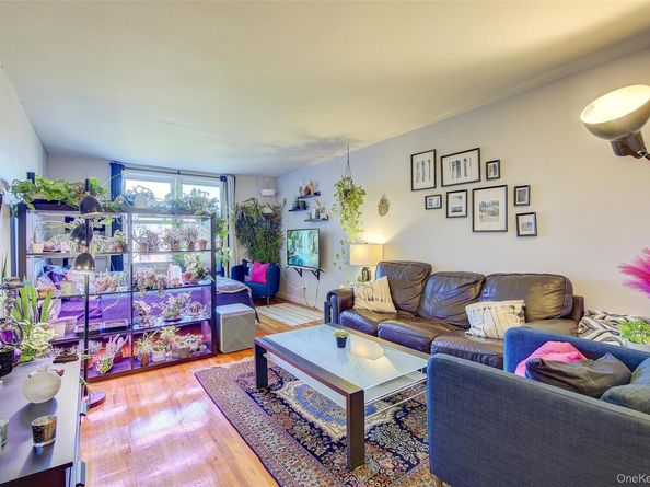 66-01 Burns Street 4N, Rego Park NY 11374