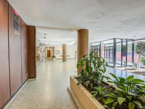 66-01 Burns Street 4N, Rego Park NY 11374